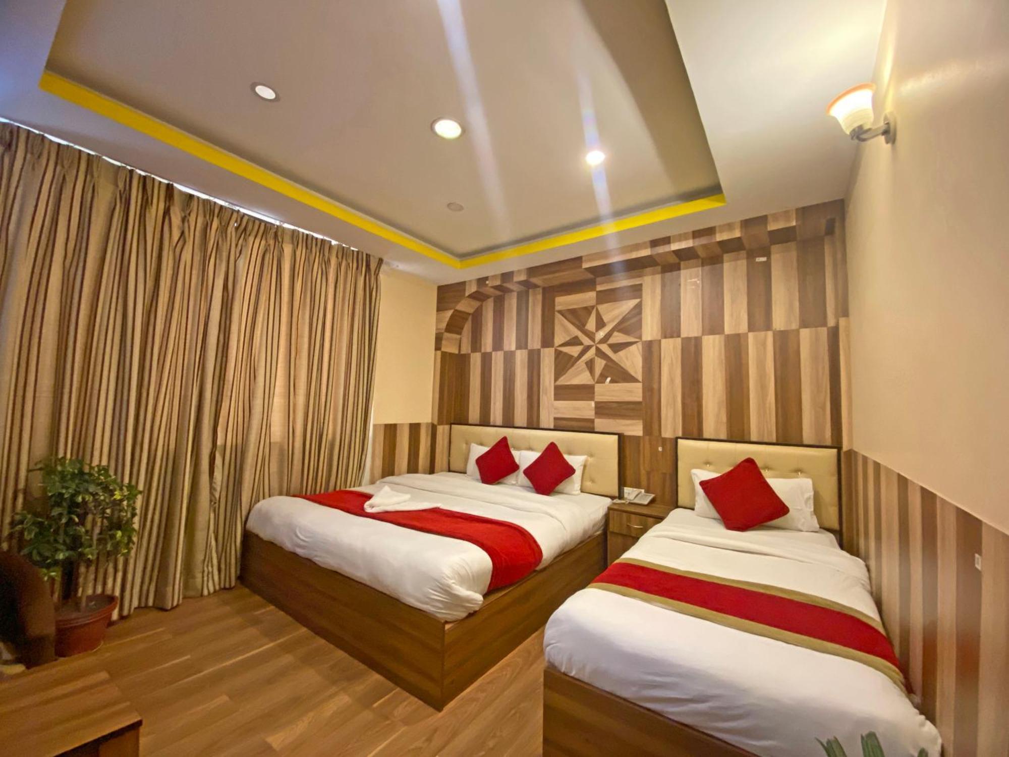 Hotel Airport Holiday Катманду Екстериор снимка
